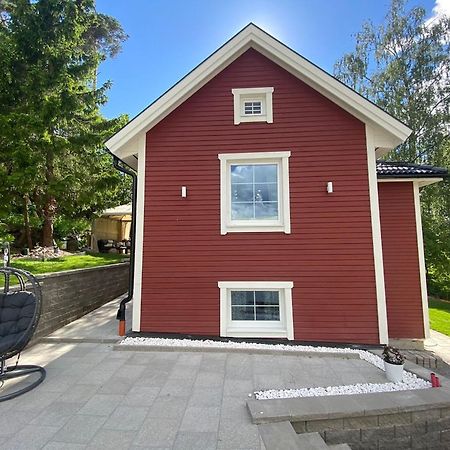 Charming Apartment In A Red House In Stockholm Luaran gambar